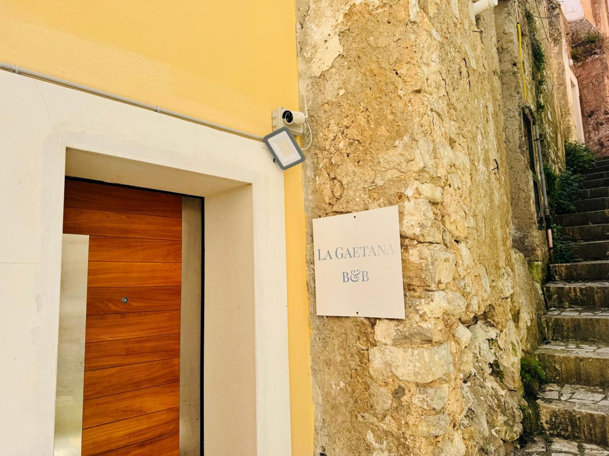 La Gaetana Bed and Breakfast Exteriör bild